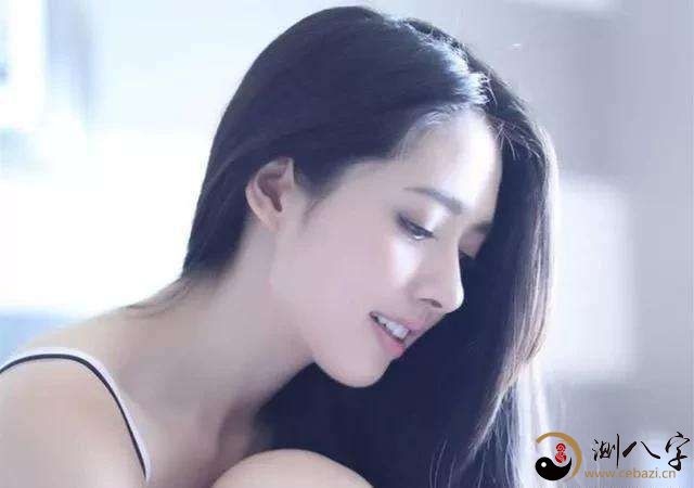 与明星和自然美景的梦幻浪漫游