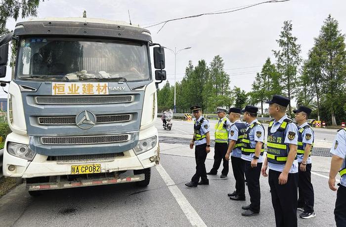 深化治理保障道路安全，最新治超动态及消息速递